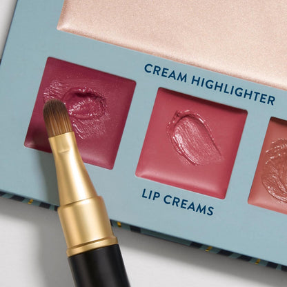 Dual-Ended Retractable Lip + Eyeshadow Brush